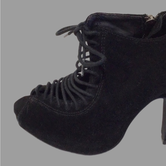 STEVE MADDEN Suede Peep-Toe Corset Front Heels, Black, Size 7.5 - Picture 6 of 8